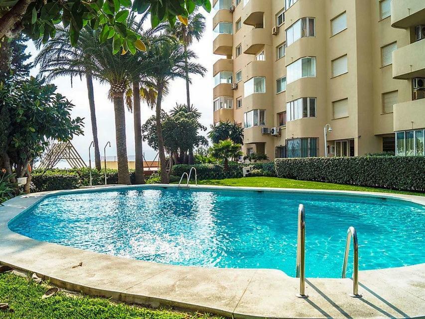 Urbanizacion Puerto Paraiso Estepona Dış mekan fotoğraf